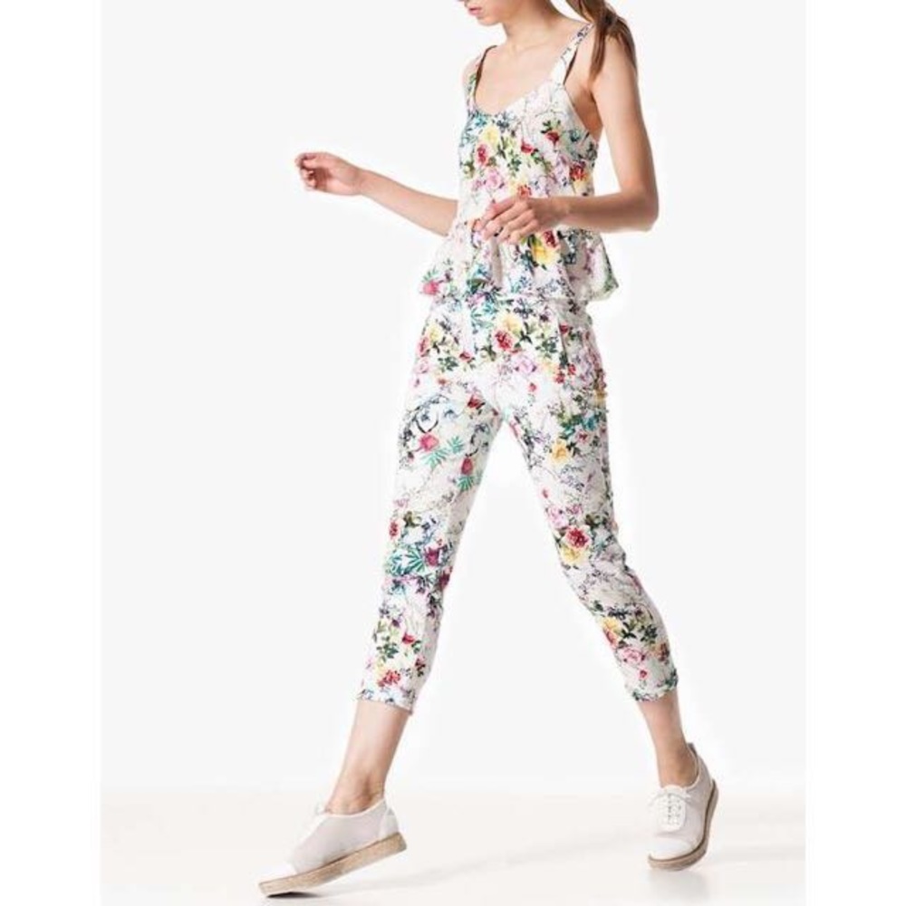 Stradivarius Tropical Floral Peplum Cami